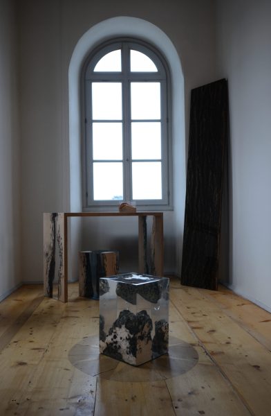 alcarol_ Bent River Console_ Floating Krast Stool