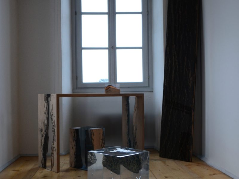 alcarol_ Bent River Console_ Floating Krast Stool